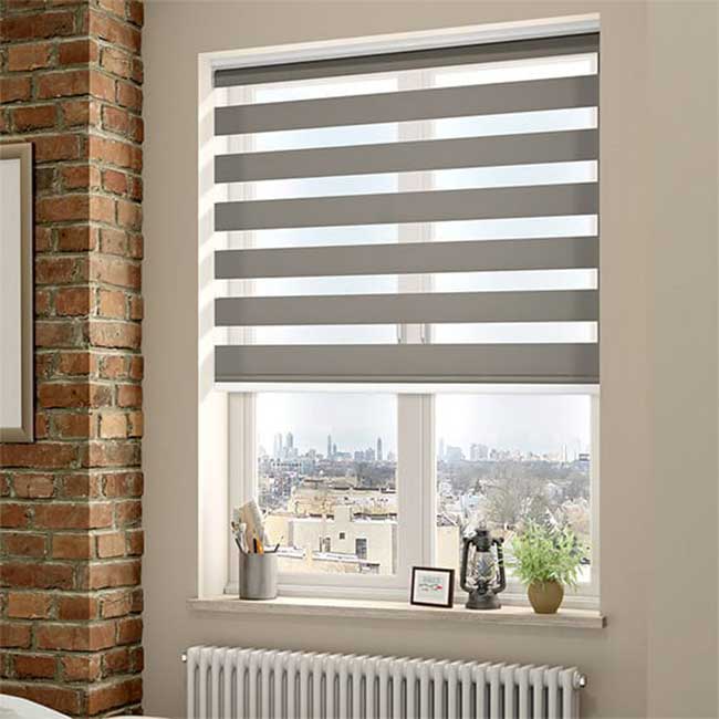 giá rèm cầu vồng hiện tại
